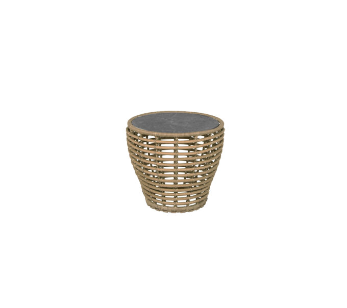 Von Cane-line der kleine Basket Couchtisch natur mit schwarzer Fossil Keramik-Platte.