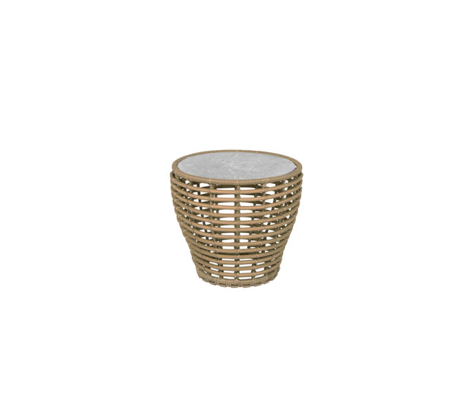 Graue Fossil Keramik-Platte auf dem kleinen Basket Couchtisch natur von Cane-line.