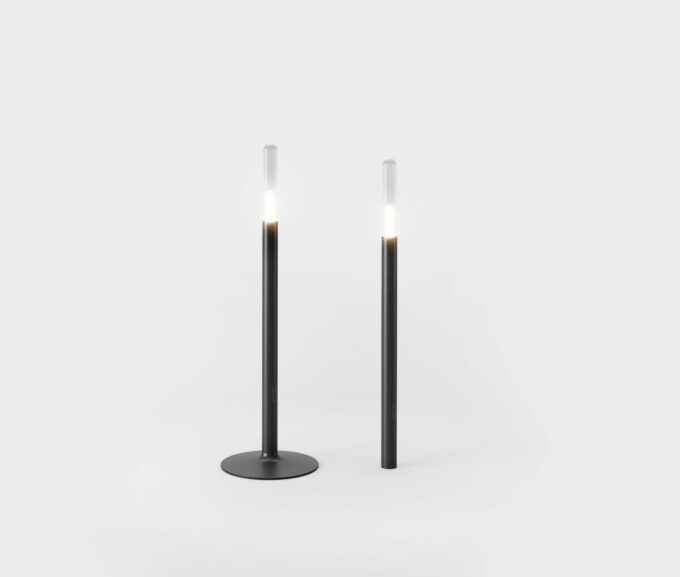 Von IP44 die Glim Akku Lampe in edlem schwarz.