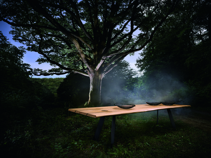 Der 18Hundert Baumtisch von Wimmer von über 200 jährigen Bäumen. Jede Platte ein Unikat und somit jeder Tisch ein persönliches Unikat welcher so nur einmal gefertigt wurde.
