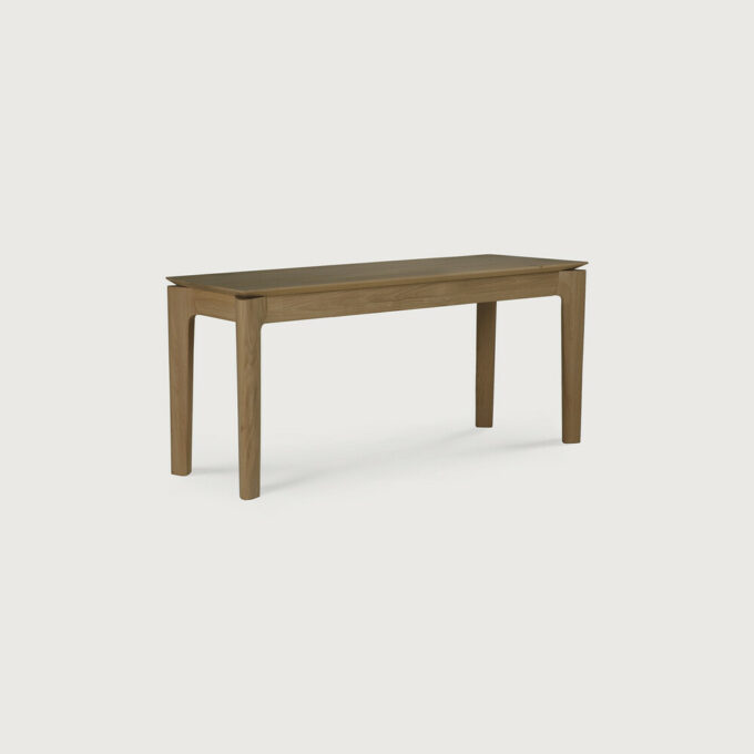126x35x46 cm gross ist der Bok Bank in Teak von Ethnicraft.