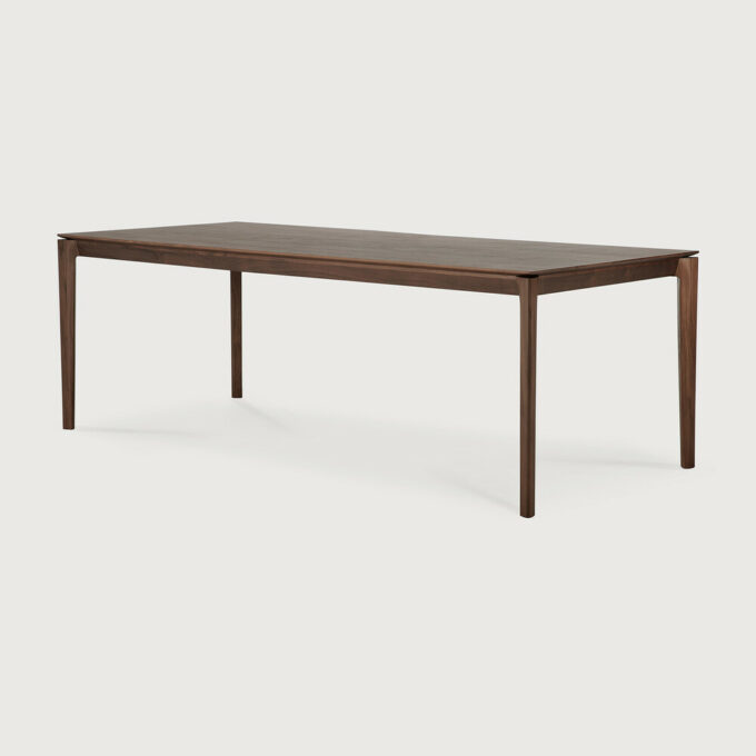 Der Bok Tisch von Ethnicraft in braun lackiertem Teak 220x95x76 cm.