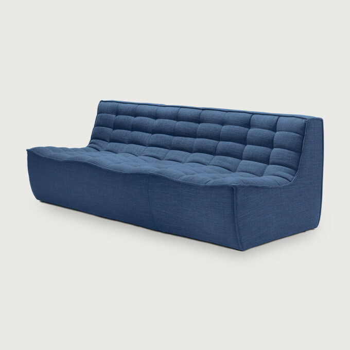 Ethnicrafts 3-Sitzer Modulsofa N701 in blau.