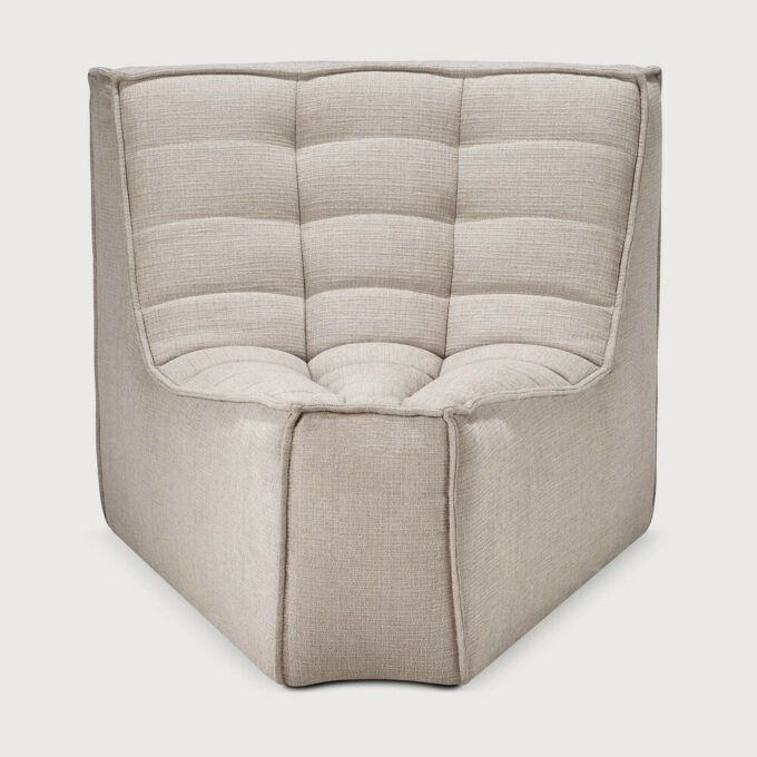 Modulsofa N701 Ecke 45 von Ethnicraft in Beige.