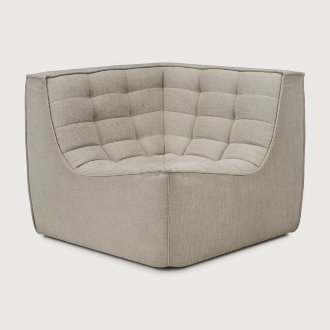 Das eckige Eckmodul 90 vom Modulsofa N701 in Ecru Eco von Ethnicraft.
