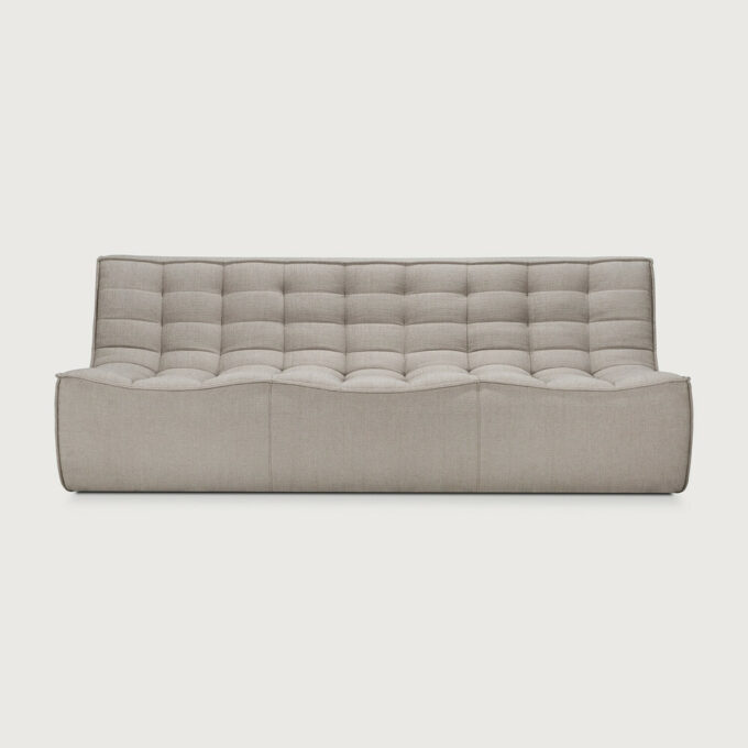 Das 3-Sitzer Modulsofa N701 von Ethnicraft in Ecru Eco.