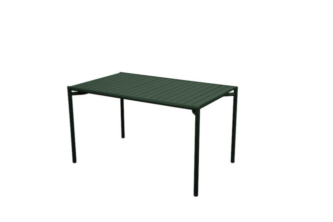 133x81 cm gross ist der Bliss Tisch in dark green von Cane-line.