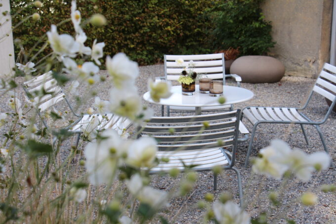 Modell 21 und 21a zum Bistrotisch, alles von Manufakt.