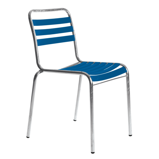 Von Manufakt der Stuhl Modell 10 / Bättig in Blau.